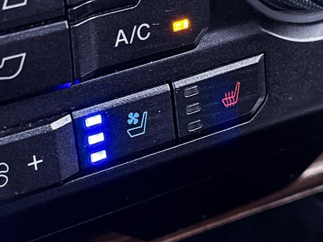 Photo of 2018 Black Ford F-150