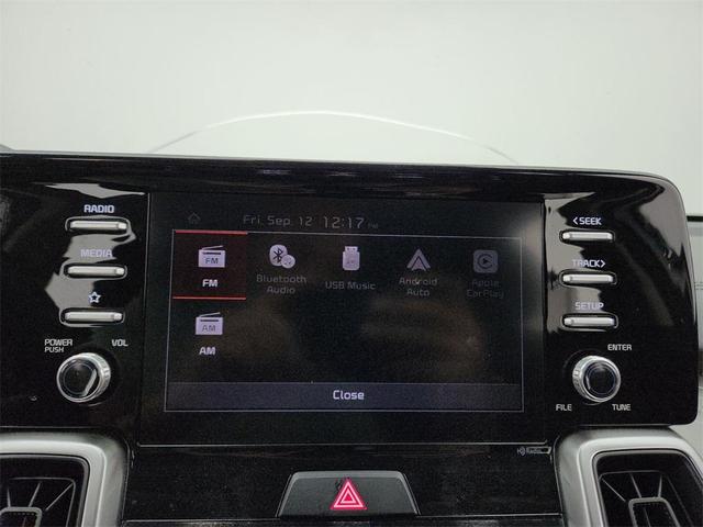 Photo of 2023 Glacial White Pearl Kia Sorento