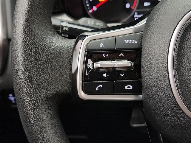 Photo of 2023 Glacial White Pearl Kia Sorento