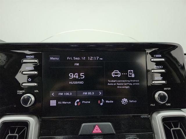 Photo of 2023 Glacial White Pearl Kia Sorento