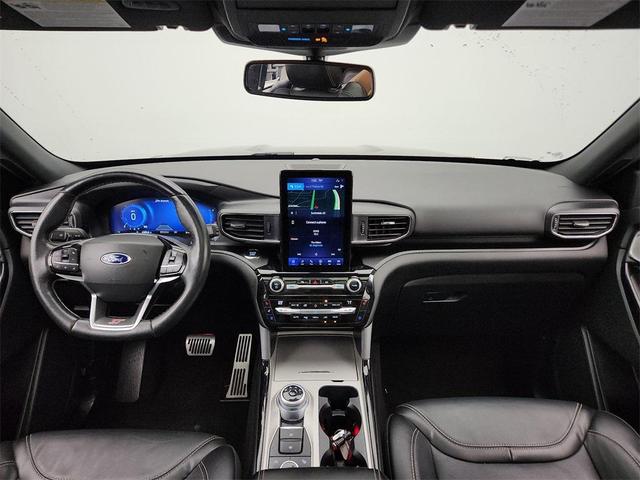 Photo of 2021 Black Ford Explorer
