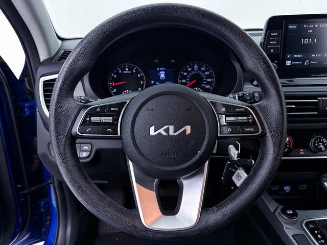 Photo of 2022 Neptune Blue Kia Seltos