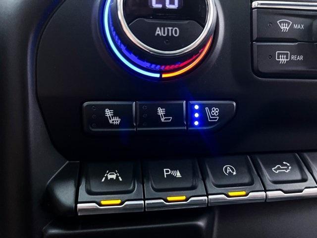 Photo of 2021 Iridescent Pearl Tricoat Chevrolet Silverado 1500