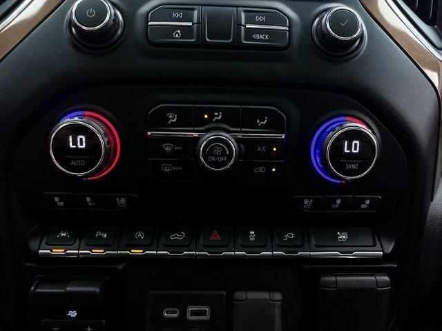 Photo of 2021 Iridescent Pearl Tricoat Chevrolet Silverado 1500