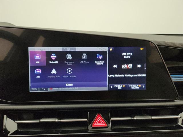 Photo of 2024 Snow White Pearl Kia Niro