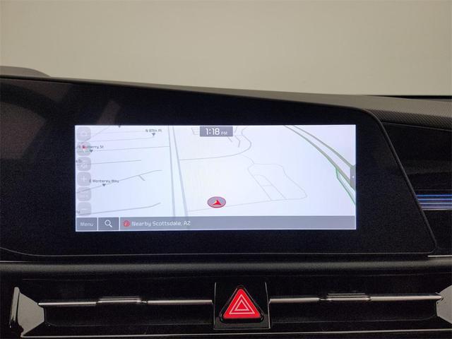 Photo of 2024 Snow White Pearl Kia Niro