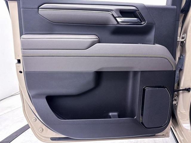Photo of 2022 Sand Dune Metallic Chevrolet Silverado 1500