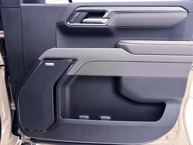 Photo of 2022 Sand Dune Metallic Chevrolet Silverado 1500