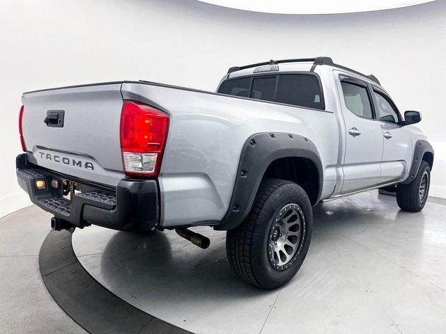 Photo of 2017 Silver Toyota Tacoma