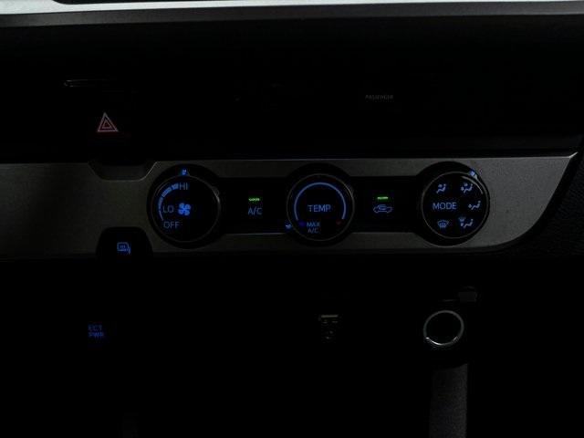Photo of 2017 Silver Toyota Tacoma