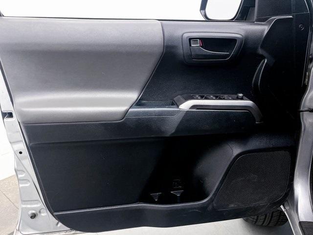 Photo of 2017 Silver Toyota Tacoma
