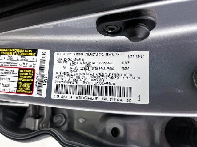 Photo of 2017 Silver Toyota Tacoma