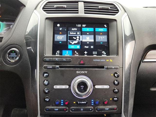 Photo of 2017 Ingot Silver Metallic Ford Explorer