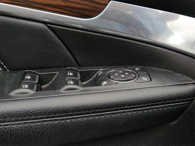 Photo of 2017 Ingot Silver Metallic Ford Explorer
