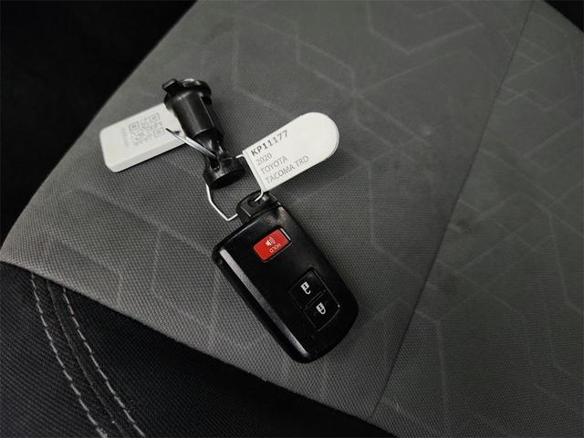 Photo of 2020 Black Toyota Tacoma