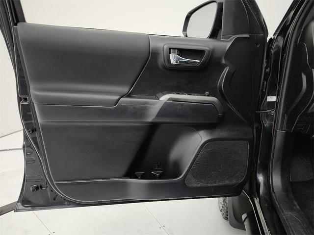 Photo of 2020 Black Toyota Tacoma