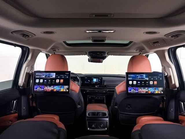 2025 Kia Carnival