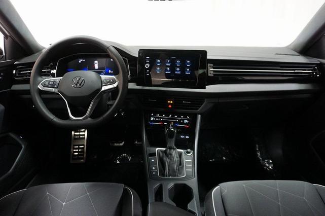 Photo of 2025 Pure White Volkswagen Jetta