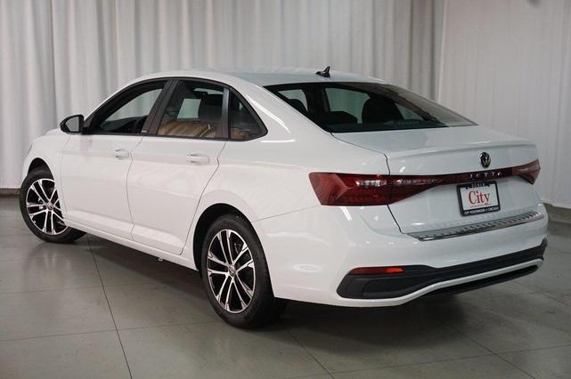 Photo of 2025 Pure White Volkswagen Jetta