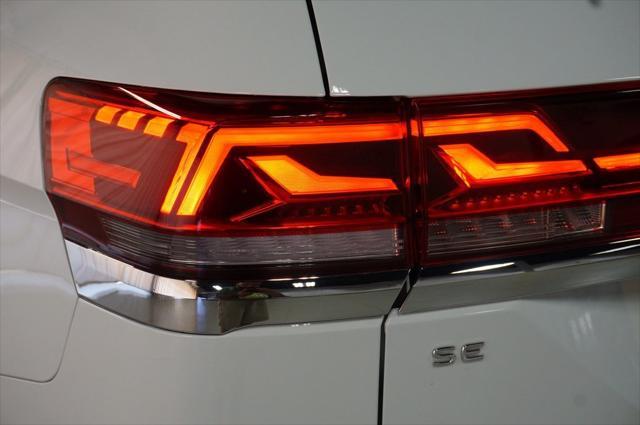 Photo of 2024 Pure White Volkswagen Atlas