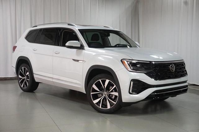 Photo of 2026 Opal White Volkswagen Atlas