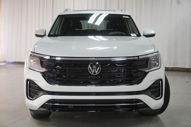 Photo of 2026 Opal White Volkswagen Atlas