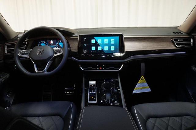 Photo of 2026 Opal White Volkswagen Atlas