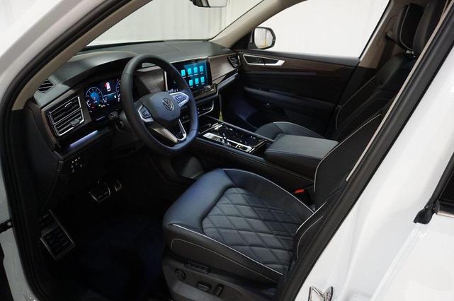 Photo of 2026 Opal White Volkswagen Atlas