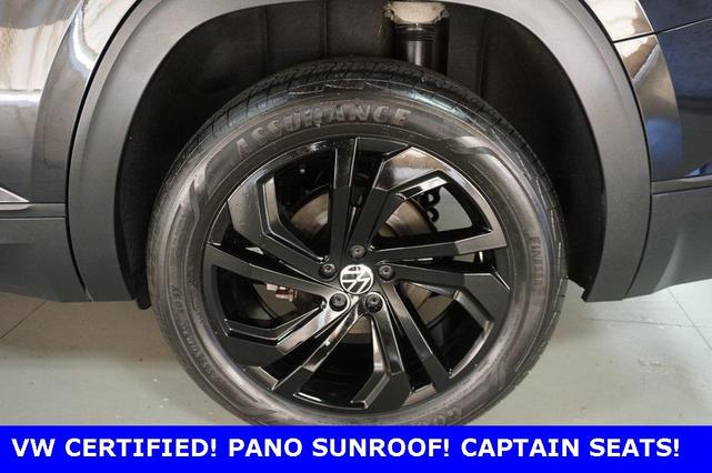 Photo of 2022 Deep Black Pearl Volkswagen Atlas