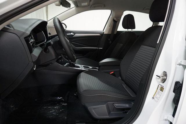 Photo of 2026 Pure White Volkswagen Jetta