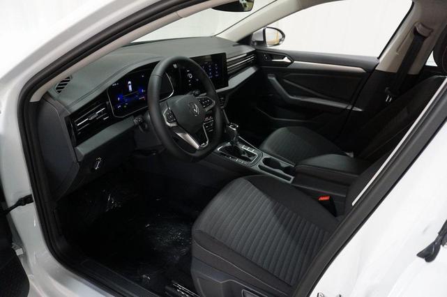 Photo of 2026 Pure White Volkswagen Jetta
