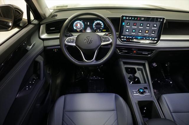 Photo of 2025 Deep Black Volkswagen Tiguan