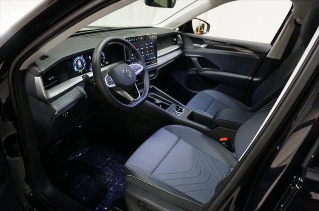 Photo of 2025 Deep Black Volkswagen Tiguan