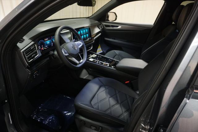 Photo of 2025 Gray Volkswagen Atlas Cross Sport