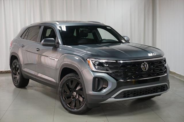 Photo of 2025 Gray Volkswagen Atlas Cross Sport