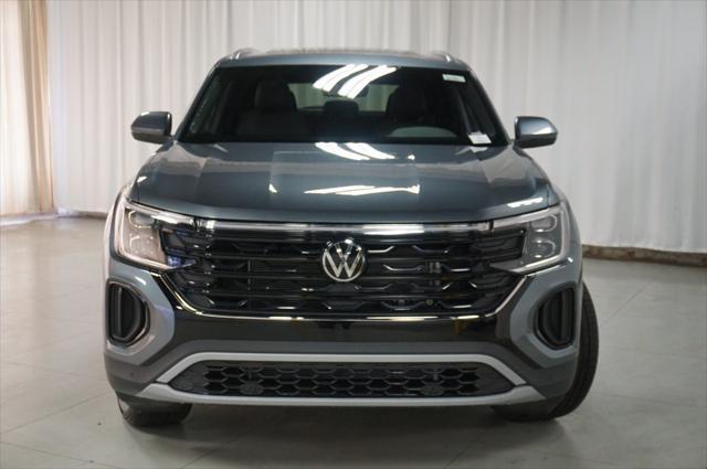 Photo of 2025 Gray Volkswagen Atlas Cross Sport