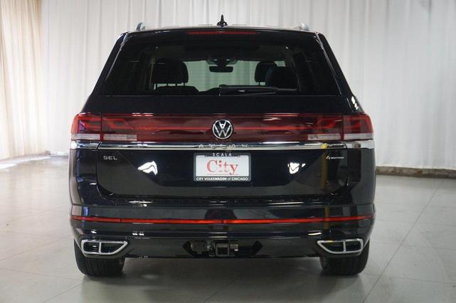Photo of 2026 Deep Black Volkswagen Atlas