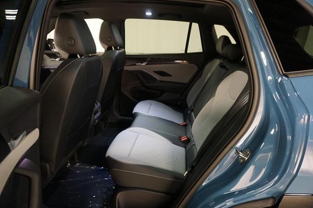 Photo of 2025 Monterey Blue Pearl Volkswagen Tiguan