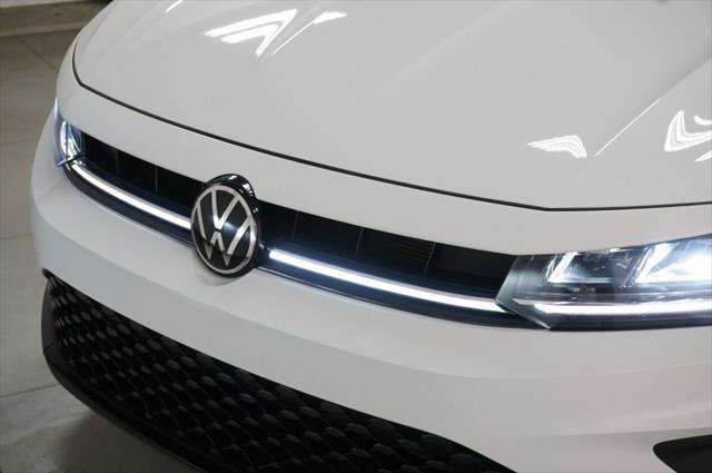 Photo of 2025 Pure White Volkswagen Jetta