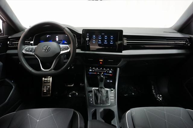 Photo of 2025 Pure White Volkswagen Jetta