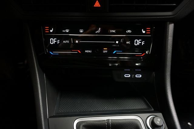 Photo of 2025 Pure White Volkswagen Jetta
