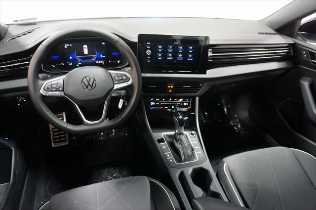 Photo of 2025 Pure White Volkswagen Jetta
