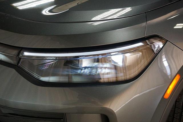 Photo of 2025 Platinum Gray Volkswagen Tiguan