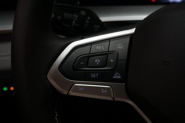 Photo of 2025 Platinum Gray Volkswagen Tiguan