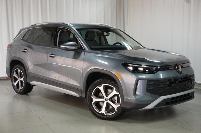 Photo of 2025 Platinum Gray Volkswagen Tiguan