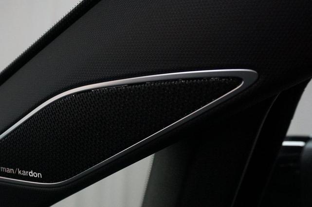 Photo of 2025 Mythos Black Metallic Volkswagen Golf R