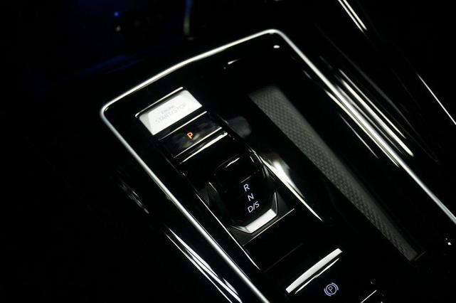 Photo of 2025 Mythos Black Metallic Volkswagen Golf R