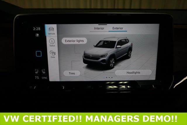 Photo of 2024 Platinum Gray Metallic Volkswagen Atlas