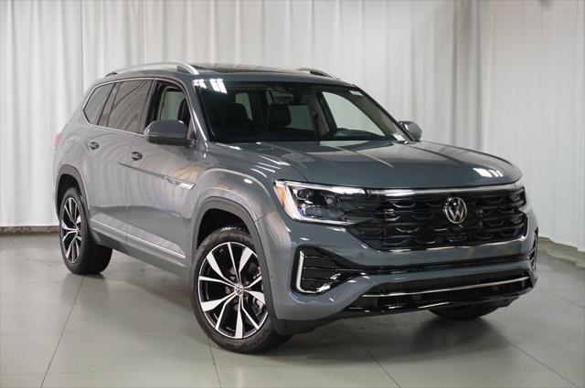 Photo of 2025 Pure Gray Volkswagen Atlas