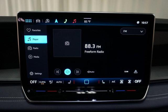 Photo of 2025 Platinum Gray Volkswagen Tiguan